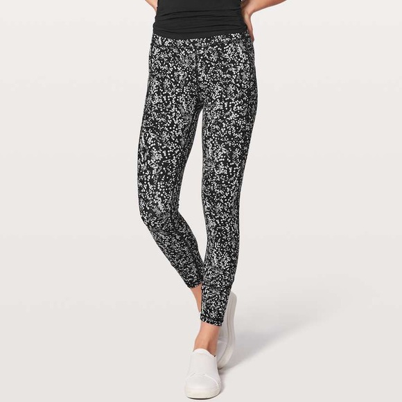 lululemon athletica Pants - Lululemon In Movement 7/8 Tight *Everlux”in Chirasu Black